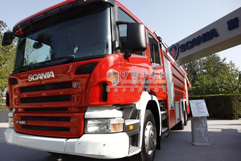 斯堪尼亚P420 CB6X4HNZ水罐泡沫消防车.jpg