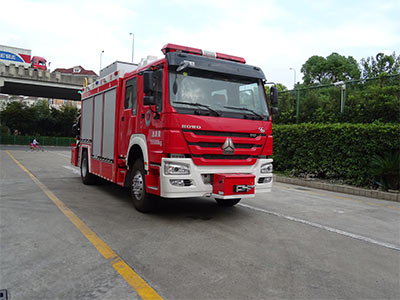 重汽豪沃单桥抢险救援消防车