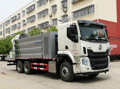 东风柳汽后双桥多功能抑尘车（100米雾炮车）